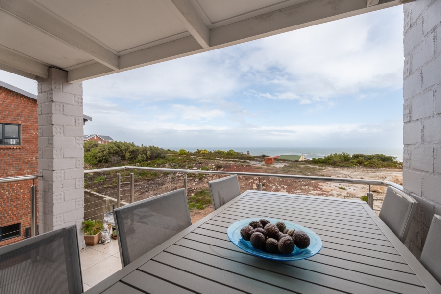 6 Bedroom Property for Sale in Oceanview Heights Western Cape